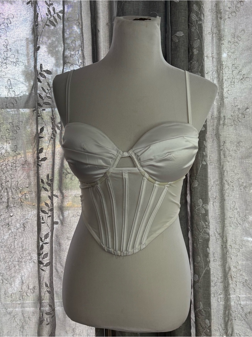 Windsor size medium top